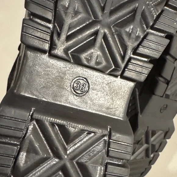 Metallic Grey Silver Black Lug Sole Low Top Sneakers - Picture 9 of 15